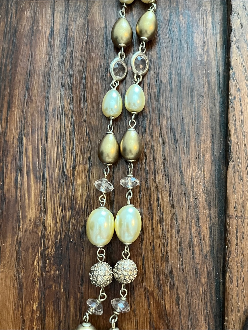 Vintage-Style Gold Cameo Pendant Brooch/Necklace with Pearlescent Beads - Picture 5 of 10